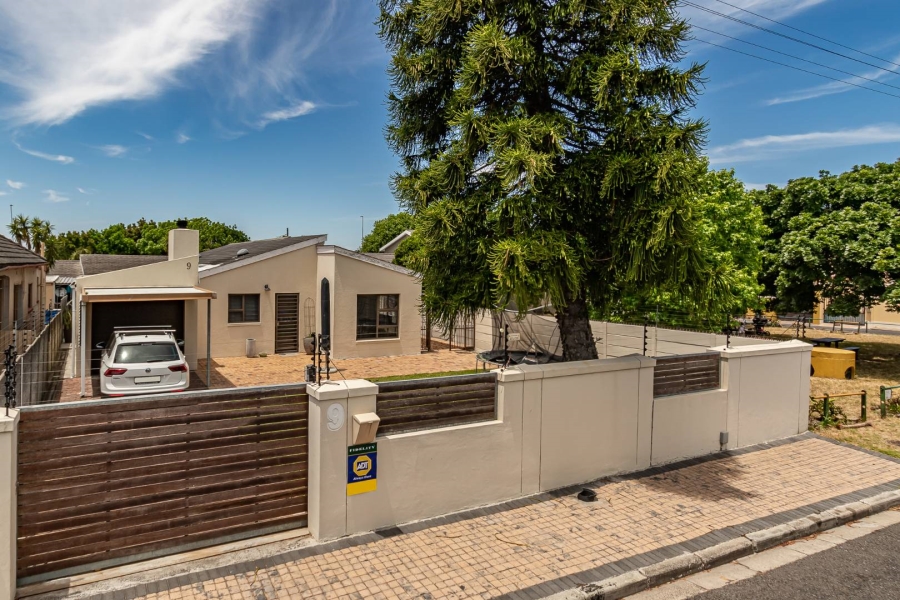 To Let 3 Bedroom Property for Rent in Claremont Western Cape